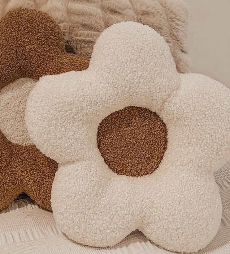 Large Daisy Cushion